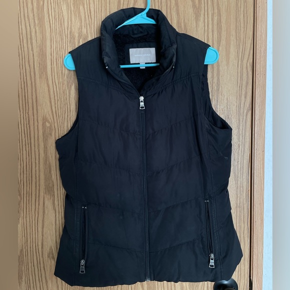 Banana Republic - Black Vest - Picture 1 of 2